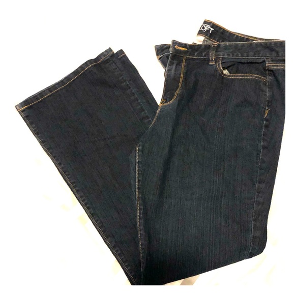 Loft curvy bootcut jeans like new - Picture 1 of 4